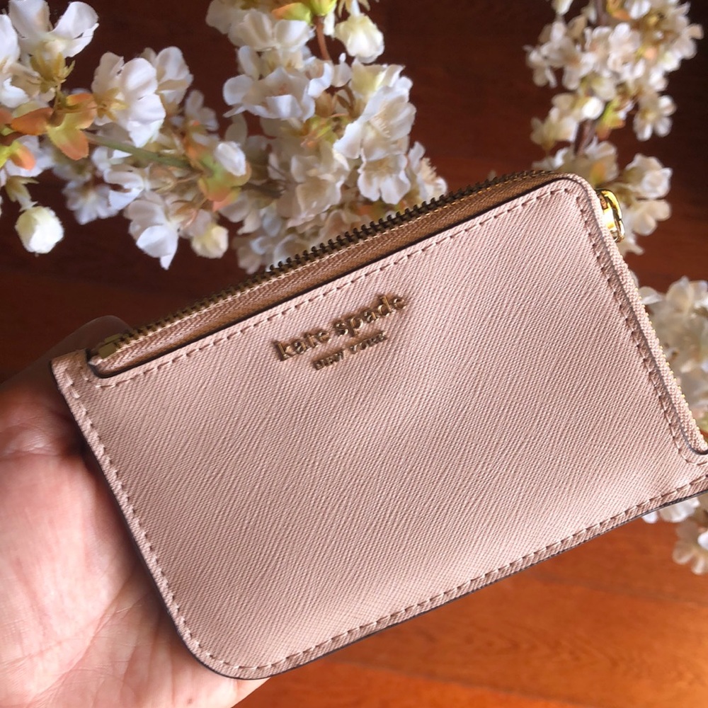 Kate Spade ♠️ Medium l-zip card holder
